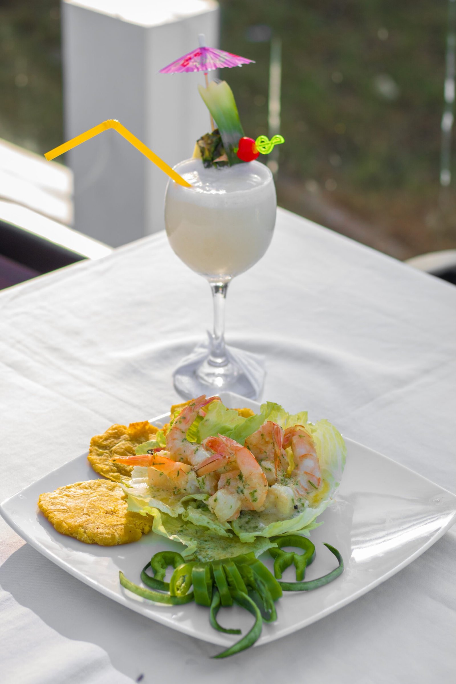 Foto de plato de comida caribeña