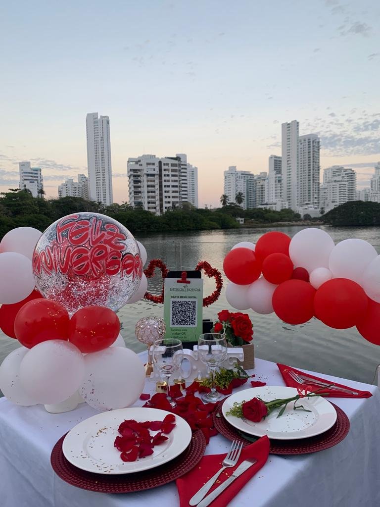 Cena romántica para celebración de aniversario